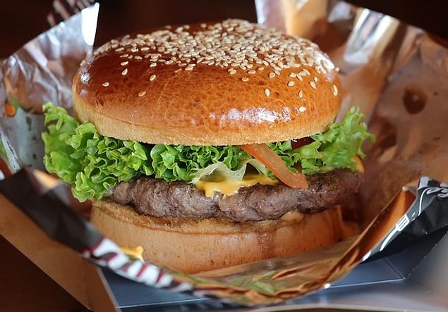 12. "Bir adet hamburgerim çalındı."