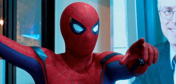 7. Какой актер под маской?