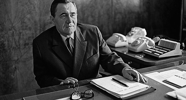 12. Какого министра иностранных дел СССР называли "мистером нет"?