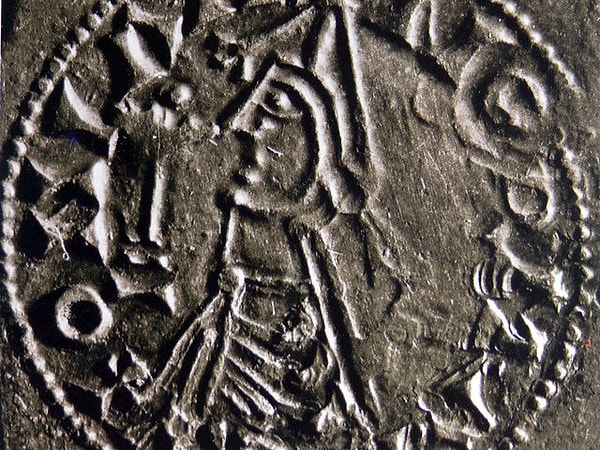 4. Здесь изображен норвежский король, который был убит в битве при Стикластадире