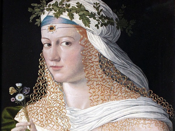 13. Она была дочерью папы римского Александра VI и его любовницы Ваноццы деи Каттанеи