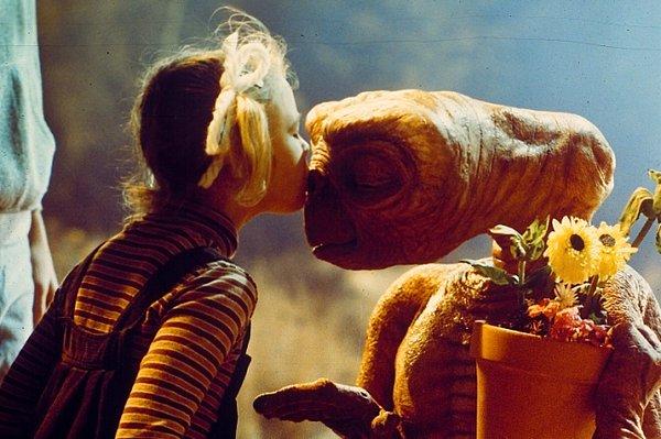 6. E.T. (1982) E.T. the Extra-Terrestrial