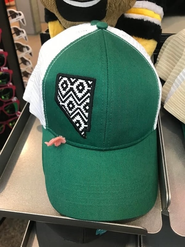 18. Мама говорила, что жевачку проглатывать нельзя.