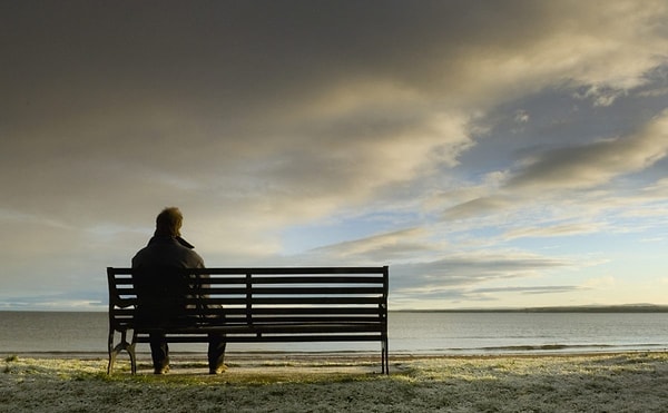 У вас совсем нет близких дпузей :(