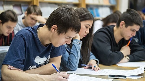 9. Кто из этих людей жил в одно и то же время?