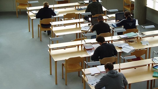 Akademinin Kanayan Yarası 'Parayla Tez Yazımı': Yıllık 150 Milyon Liralık Pazar