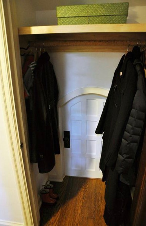 1. Ваш ребенок всегда будет победителем игры в «Прятки»!