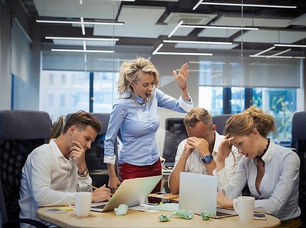 6. Вы любите раздавать указания?