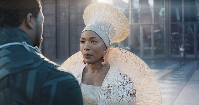 Marvel serisinin filmlerinden olan Black Panther "En İyi Özgün Müzik", "En İyi Kostüm Tasarımı" ve "En İyi Yapım Tasarımı" ile gecenin en çok ödül kazanan yapımlarından oldu.