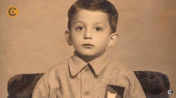 Seyfi Dursunoğlu Trabzon'un Yeni Cuma Mahallesi'nde, kalabalık bir ailenin çocuğu olarak dünyaya gelmiş.