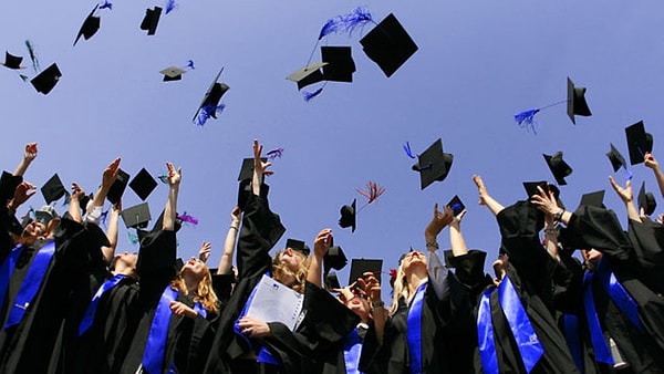 7. Кто из них имел высшее образование?