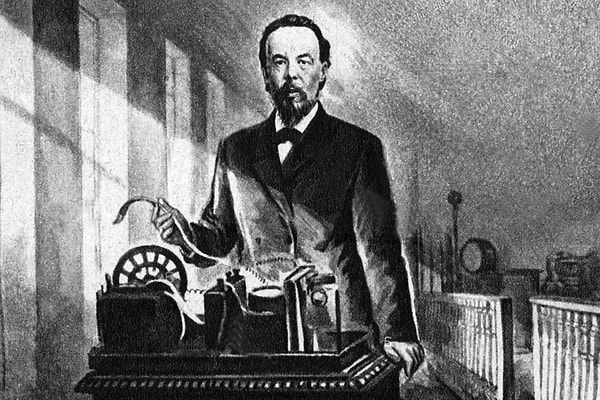 8. Когда А. Попов изобрел радио?