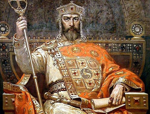 9. Как называется временное правление одного или нескольких лиц в случае длительного отсутствия, болезни или несовершеннолетия государя?