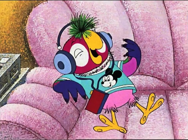 12. Что попугай Кеша из мультфильма "Возвращение блудного попугая" смотрел по телевизору?