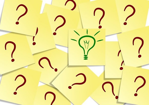 11. На купюре достоинством в 1000 рублей изображен город...