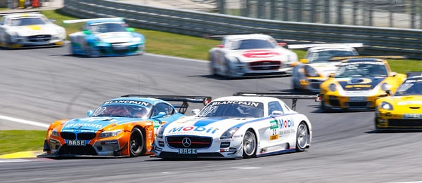 9. Какое название носят самые известные в мире кольцевые автогонки?