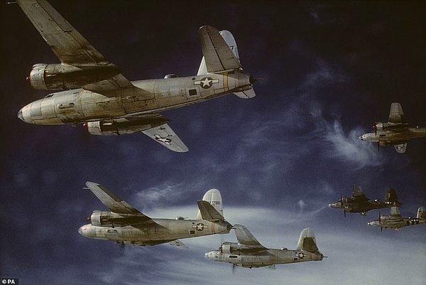 No 441 Filosunun Martin B-26 Marauderleri, 1945'in 320 Bombardıman Grubu.