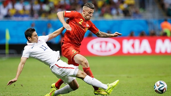 2. Сколько, как правило, длится основное время футбольного матча?