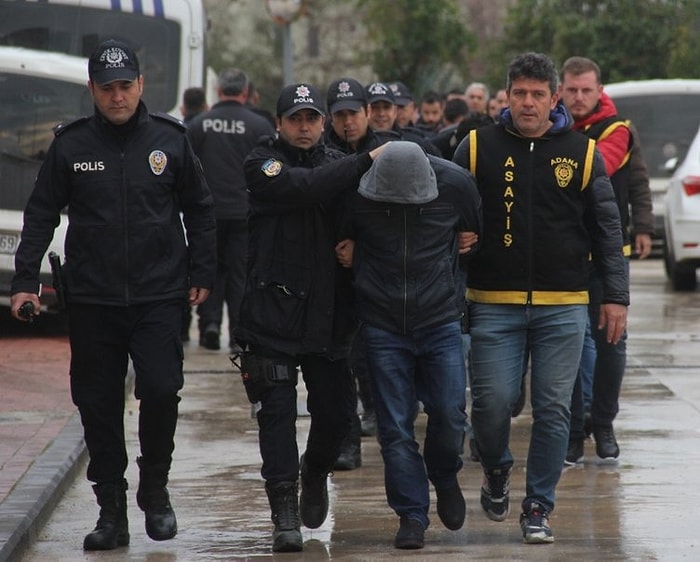 'İcra Müdürlüğünden Arıyoruz' Diyerek İnsanları Dolandıran Çete, Gerçek İcra Müdürünü Bile Dolandırmış