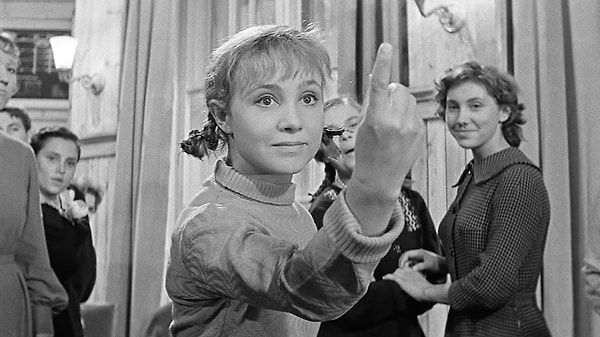 2. Продолжите цитату из фильма "Девчата": "Из картошки знаешь, сколько можно блюд приготовить? А ну, считай: картошка жареная, отварная, пюре, картофель фри..."?