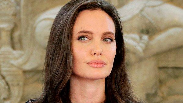 Angelina Jolie'nin en sevdiği yiyeceklerden biri 'böcek'miş.
