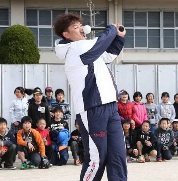 55. Когда хотел стать бейсболистом, а получилось - клоуном