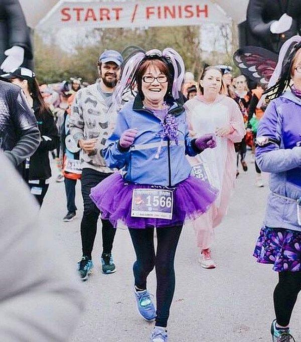 8. "Büyükannem meme kanserini yendi ve o zamandan beri maratonlara katılıyor."