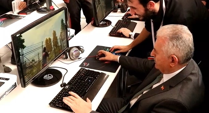 PUBG Oynayan Binali Yıldırım: 'Torunlar Oynuyor Ama Bize Öğretmiyor'