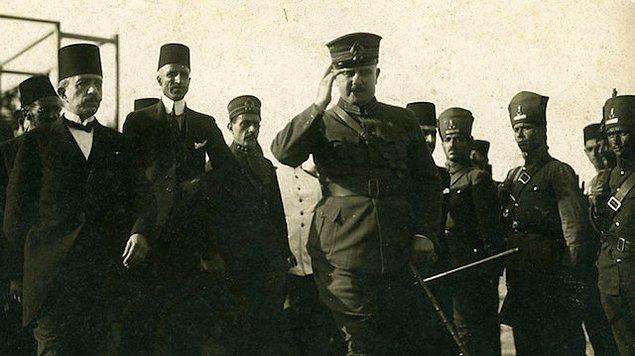 1919: Kâzım Karabekir, Erzurum'da 15'inci Kolordu Komutanlığına atandı.