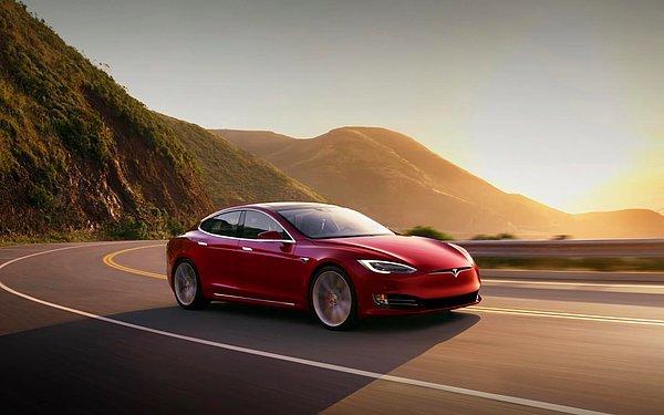 2. Tesla'nın değeri şimdilerde Ford'dan daha fazladır.