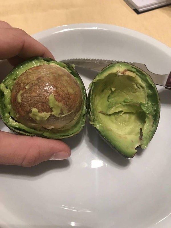 12. «Ну вот и поел авокадо»