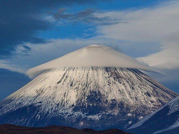 11. Klyuchevskaya Sopka, dünyadaki en yüksek aktif yanardağlardan biri.