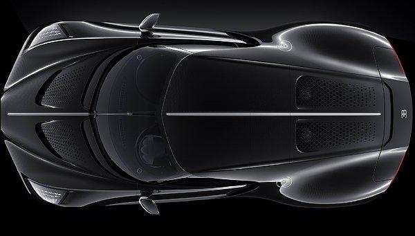 İlki, otomobil tutkunlarının aşina olduğu Bugatti logosunun yani 'at nalının' otomobilin ön kısmına işlenişi.