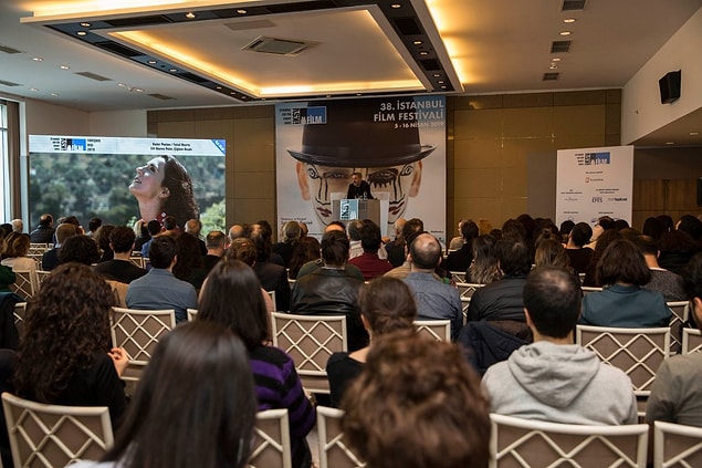 Festival kapsamında 12 gün boyunca, 19 bölümde 45 ülkeden 187 yönetmenin toplam 186 filmi gösterilecek.