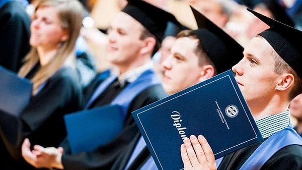 Ваш уровень образования: высшее профессиональное образование!