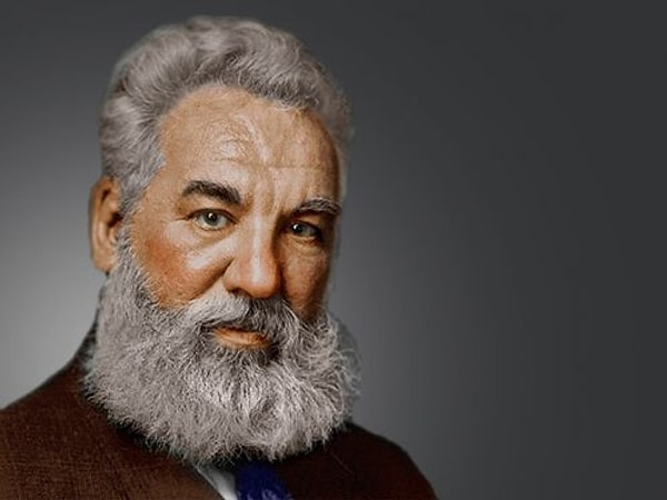 13. Человека на фото зовут...