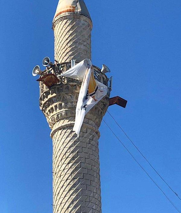 AKP Aydın İl Başkanı: "Delinin biri gece yarısı minareye bayrak asmış"