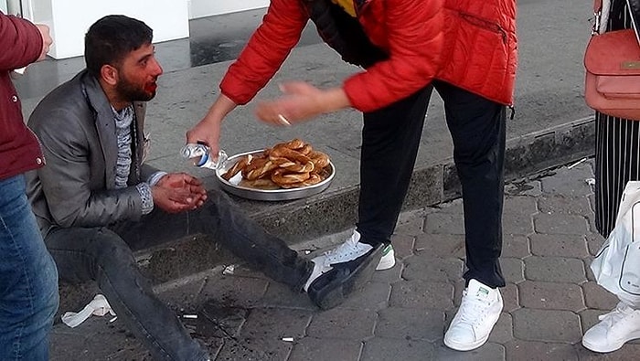 Bu Yönteme Dikkat: Hayrete Düşüren Dilencilik Yöntemi!