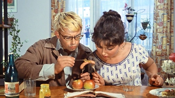 6. Экзамен по какому предмету сдавали студенты в фильме «Операция «Ы» и другие приключения Шурика»?