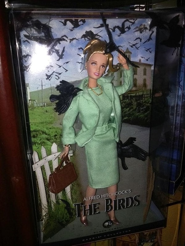 10. "Нашел эту необычную Барби в нашем секонд-хенде"