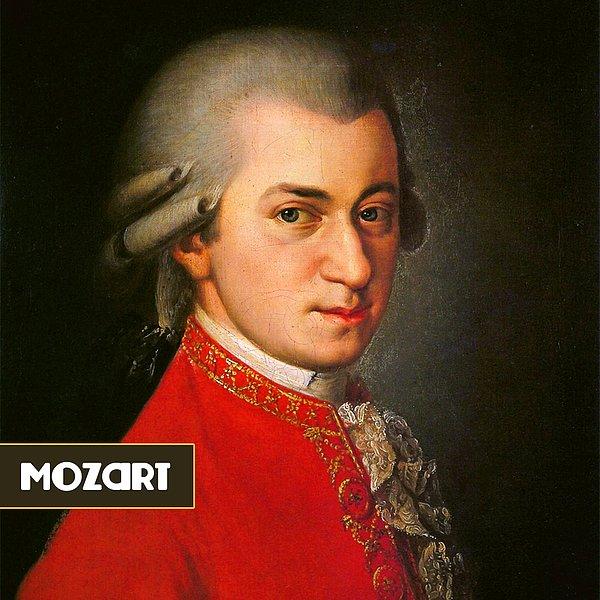 5. Bir adam merakla ve heyecanla Mozart'ın yanına bir şeyler sormak için gelir, diyalog şöyle gelişir: