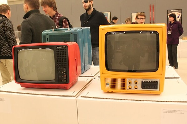 7. Какие советские телевизоры производились только в цветном варианте?