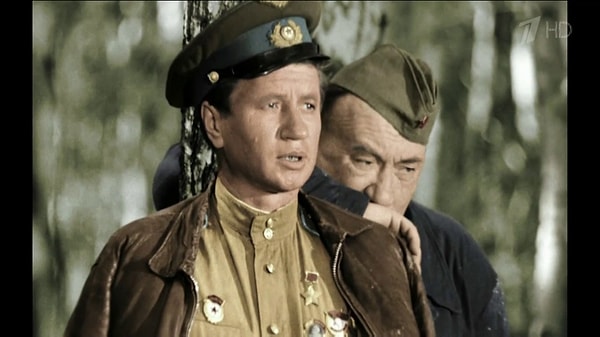 8. Откуда эта фраза "Как в бой идти - так вторая эскадрилья, а как с девушками танцевать - так первая"?