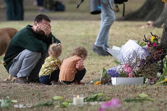 Yeni Zelandalılar, Terör Saldırısı Ardından Silahlarını Teslim Etmeye Başladı: 'Silahsız da Yaşayabiliriz'