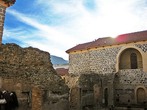 10. Сегодня мы рассматриваем купание как что-то очень личное и интимное, но для римлян это был отличный повод "выйти в люди" :)