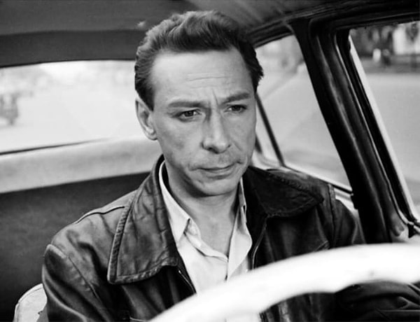 3. Первой супругой Олега Ефремова была ...?