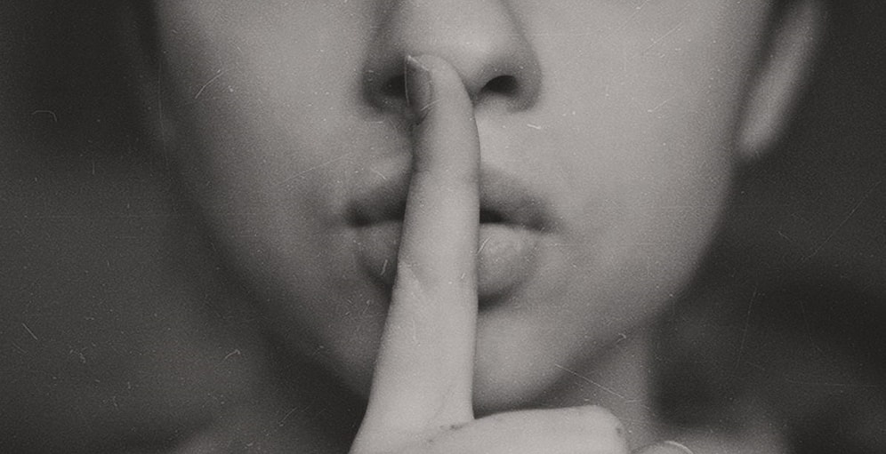 Тест: Как врут девушки, согласно их знаку зодиака