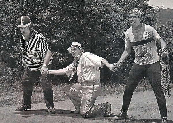 7. Какой актёр сыграл в роли Труса в фильмах Гайдая?