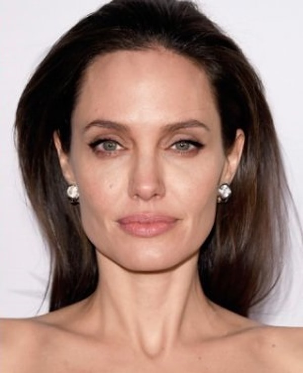 7. Анджелина Джоли