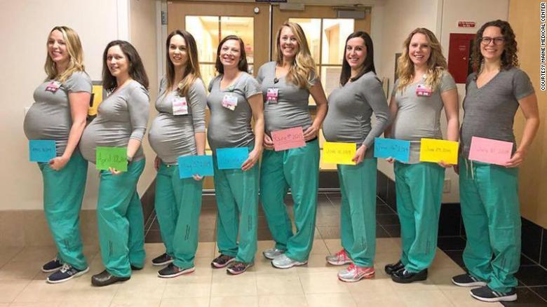 «Дурной» пример заразителен: 9 медсестер родильного отделения забеременели в одно и то же время